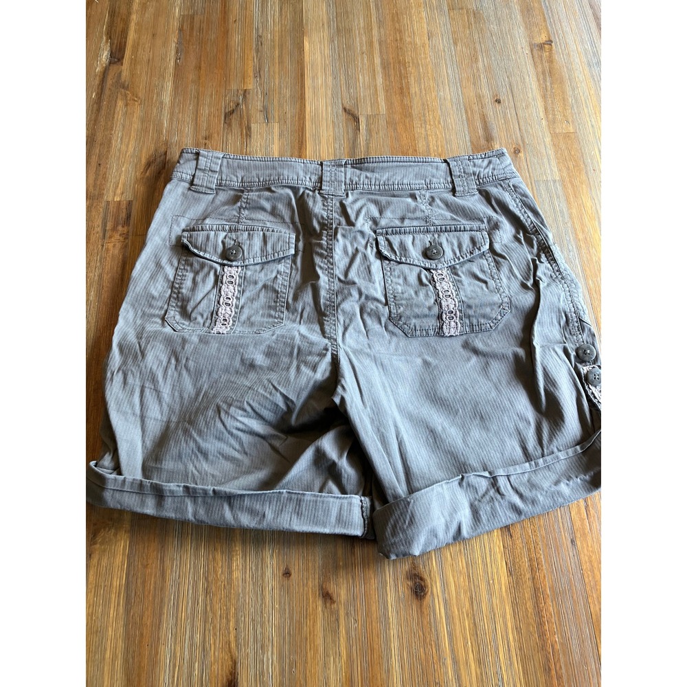 Tribal Lightweight cuffed short with lace detail womens grey size 4 - Picture 4 of 7